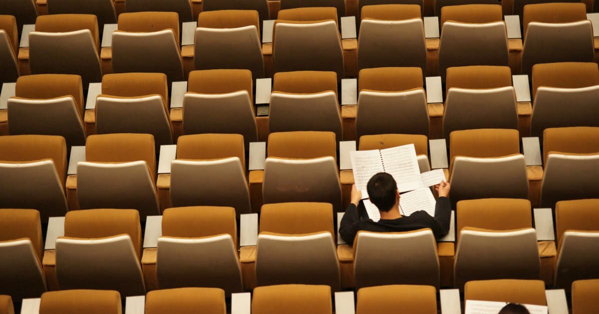 Dr. Rodolfo Giraldi Scholarship Launches to Support Future Medical Professionals