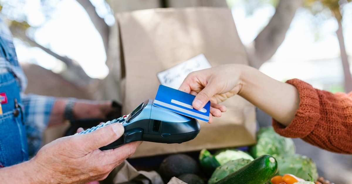 Avichic's Linen-Blend Pants Address Professional Wardrobe Gaps with Sustainable Materials