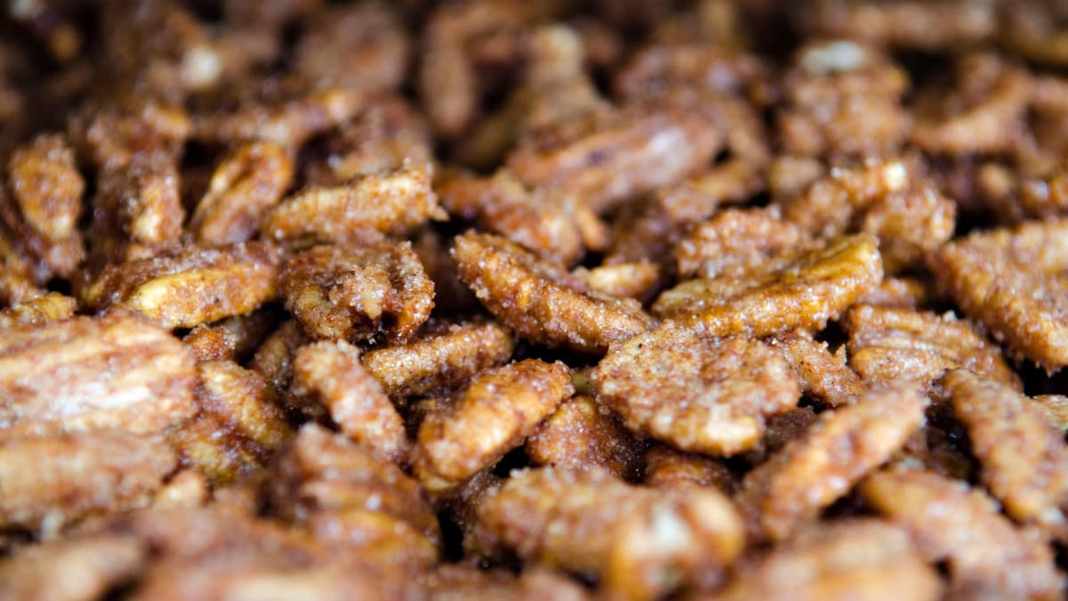 Molly & Me Pecans Introduces Whiskey Salted Caramel Pecans, Merging Indulgence with Nutrition