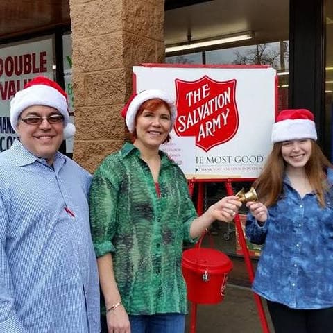 Sureway Comfort Joins Salvation Army Red Kettle Campaign to Support Bridgeville Community