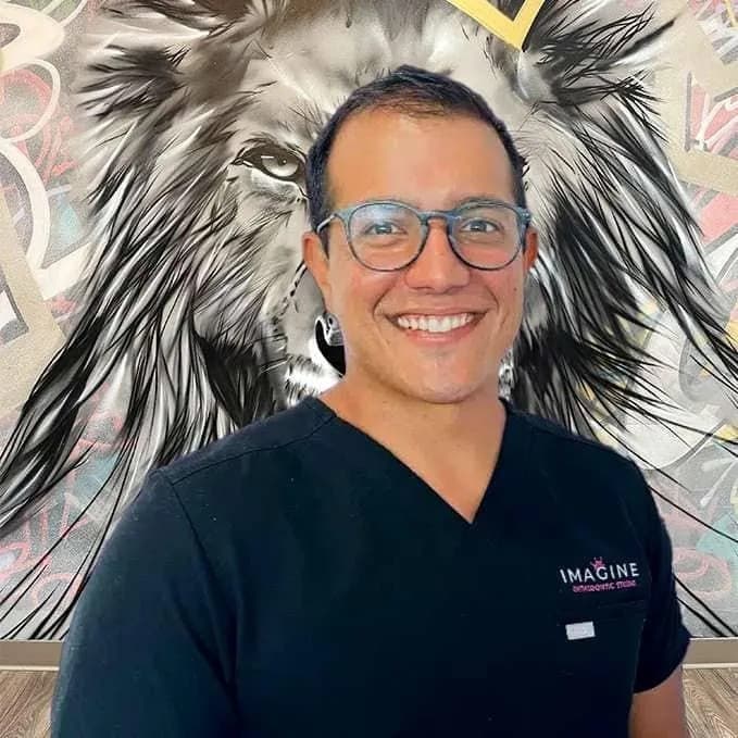 Imagine Orthodontic Studio Enhances Patient Experience with Specialized Teeth Whitening Approach